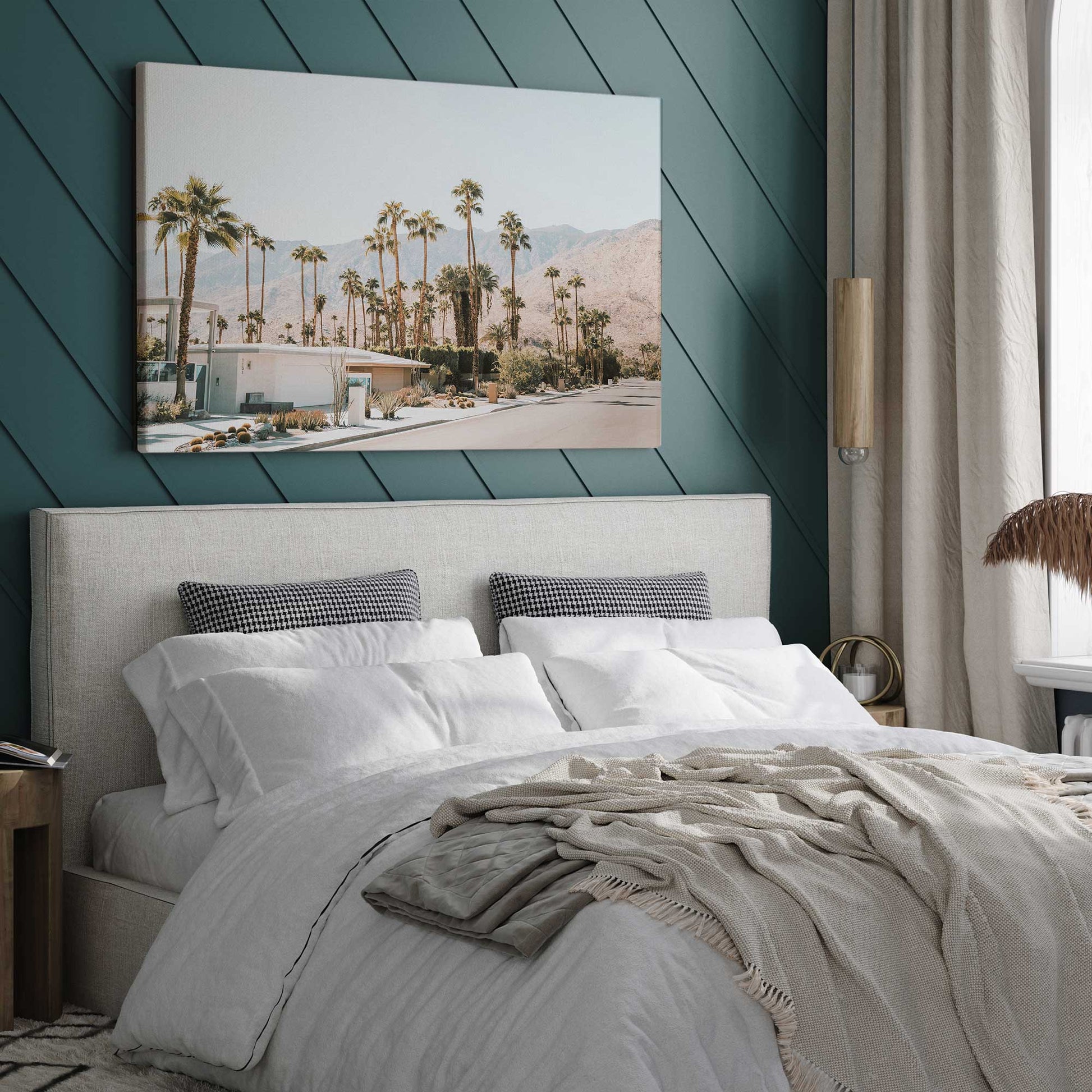 [LIFESTYLE],[SPECIAL],  Picture of art in a room