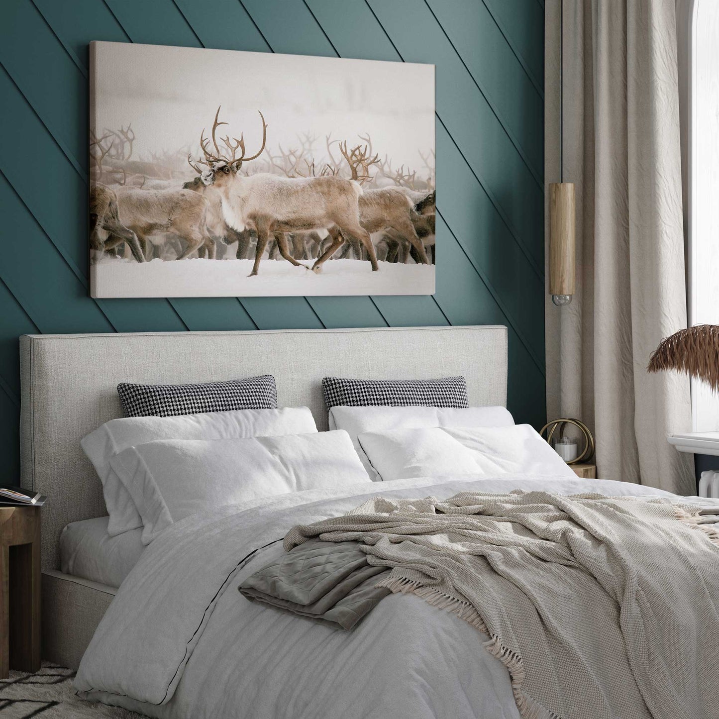 [LIFESTYLE],[SPECIAL],  Picture of art in a room