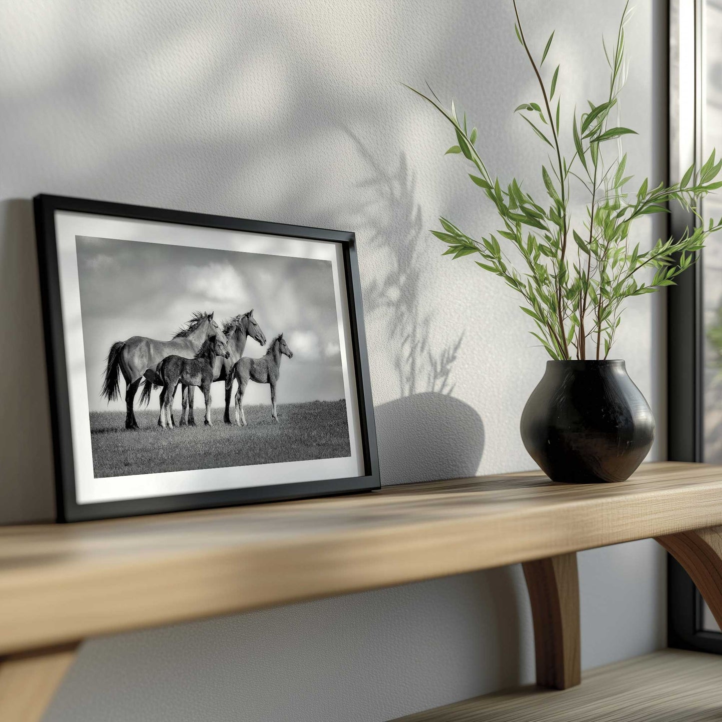 [LIFESTYLE],[SPECIAL],Picture of art in a room