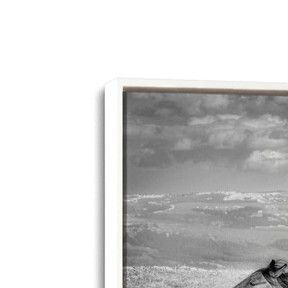 [Color:Opaque White], Picture of the corner of the art