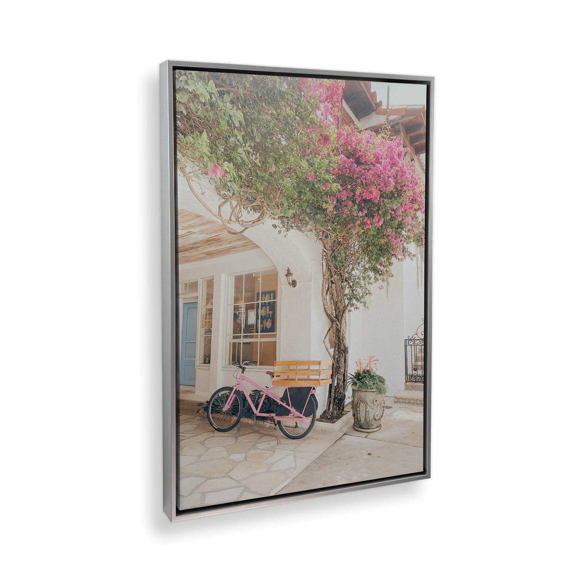 [Color:Polished Chrome], Picture of the corner of the art