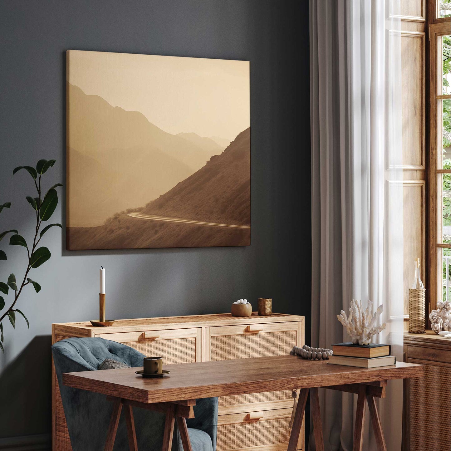 [LIFESTYLE],[SPECIAL],  Picture of art in a room
