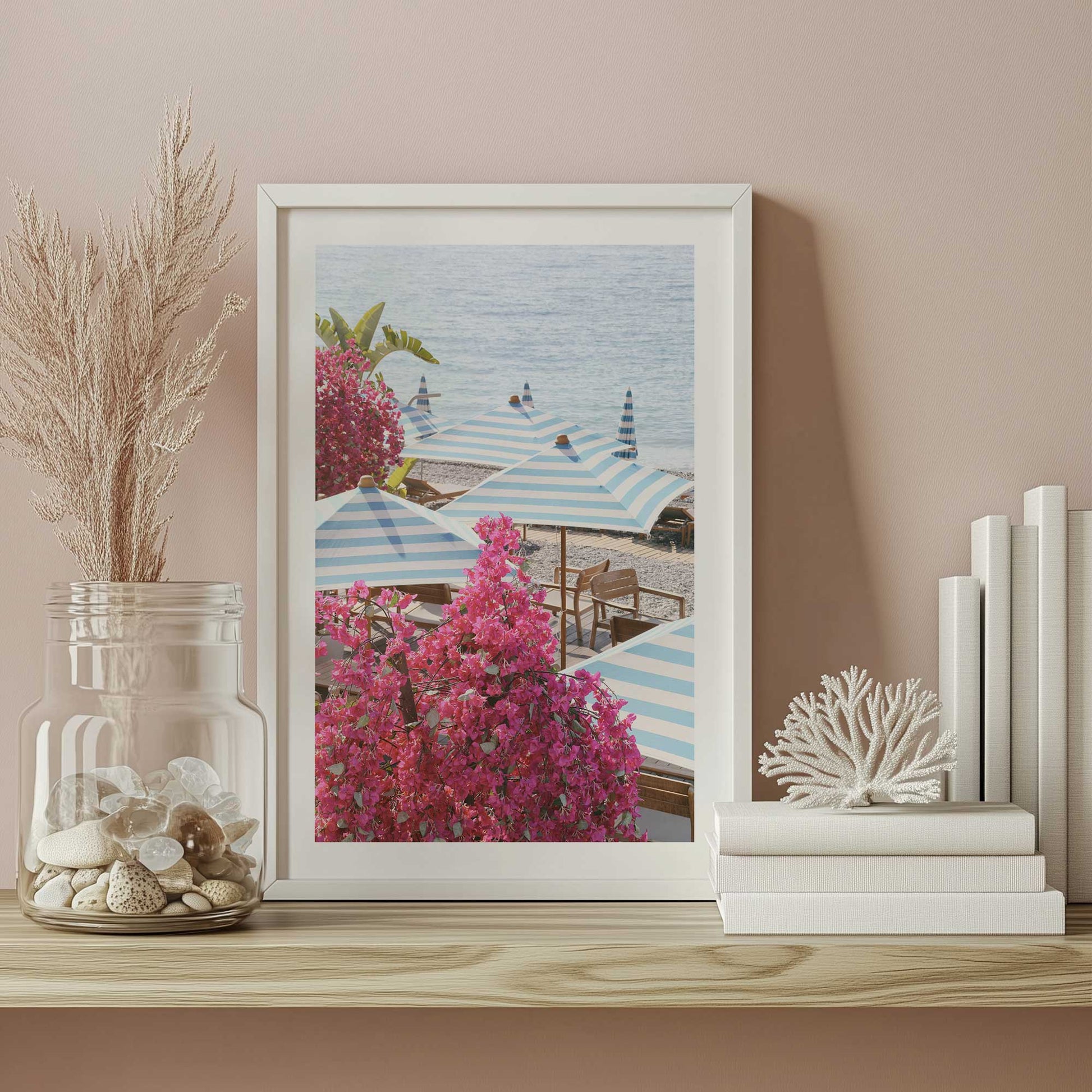 [LIFESTYLE],[SPECIAL],Picture of art in a room