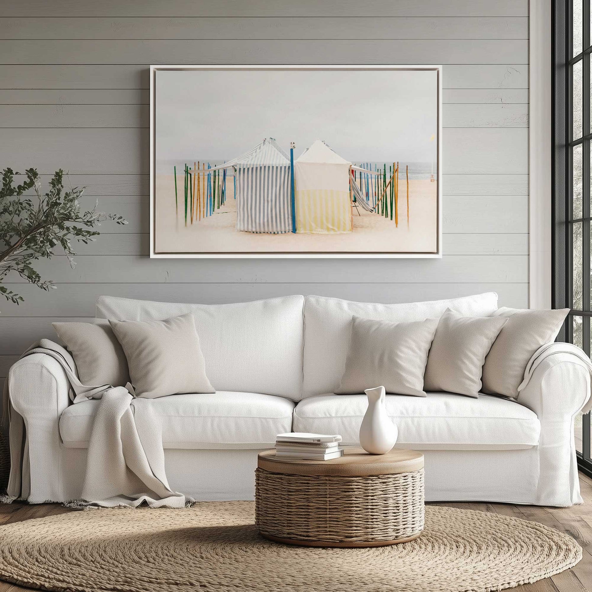 [LIFESTYLE],[SPECIAL], Art in a room