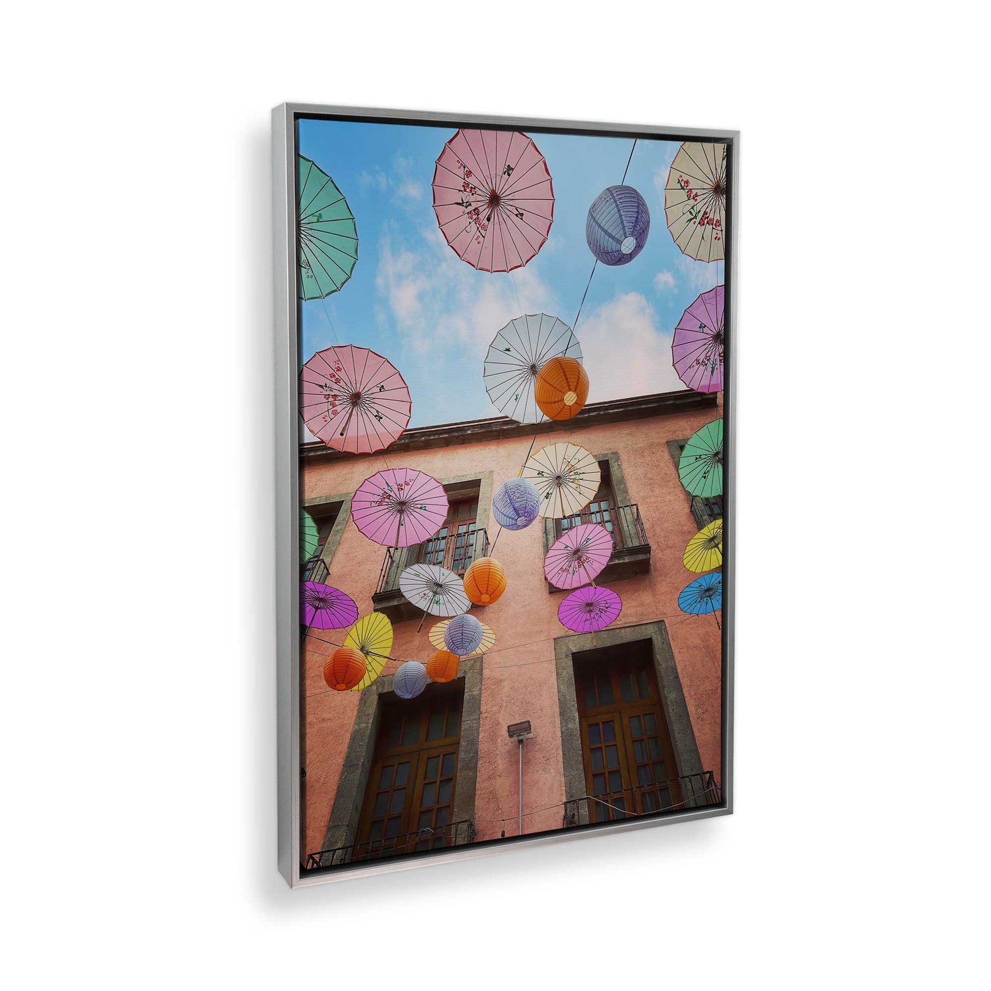 [Color:Polished Chrome], Picture of the corner of the art