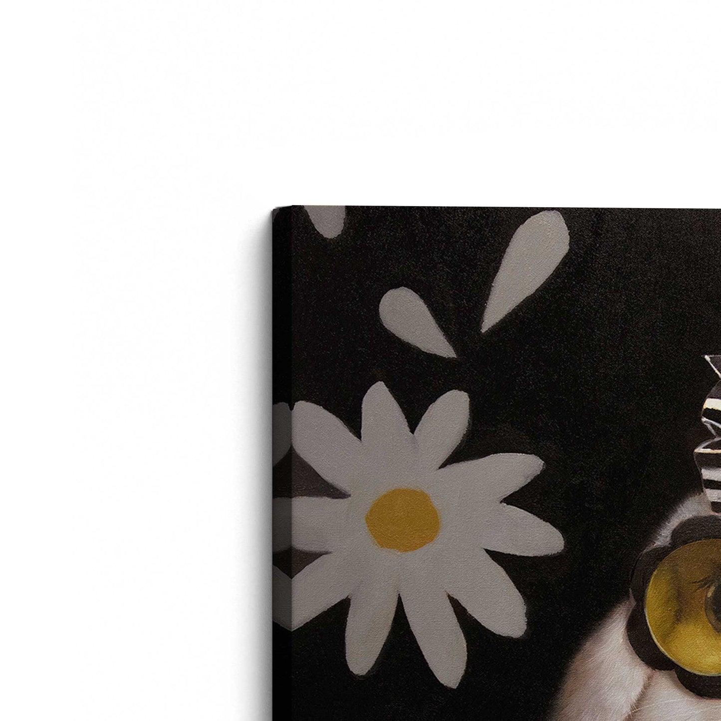 [Color:Stretched Canvas], Picture of the corner of the art