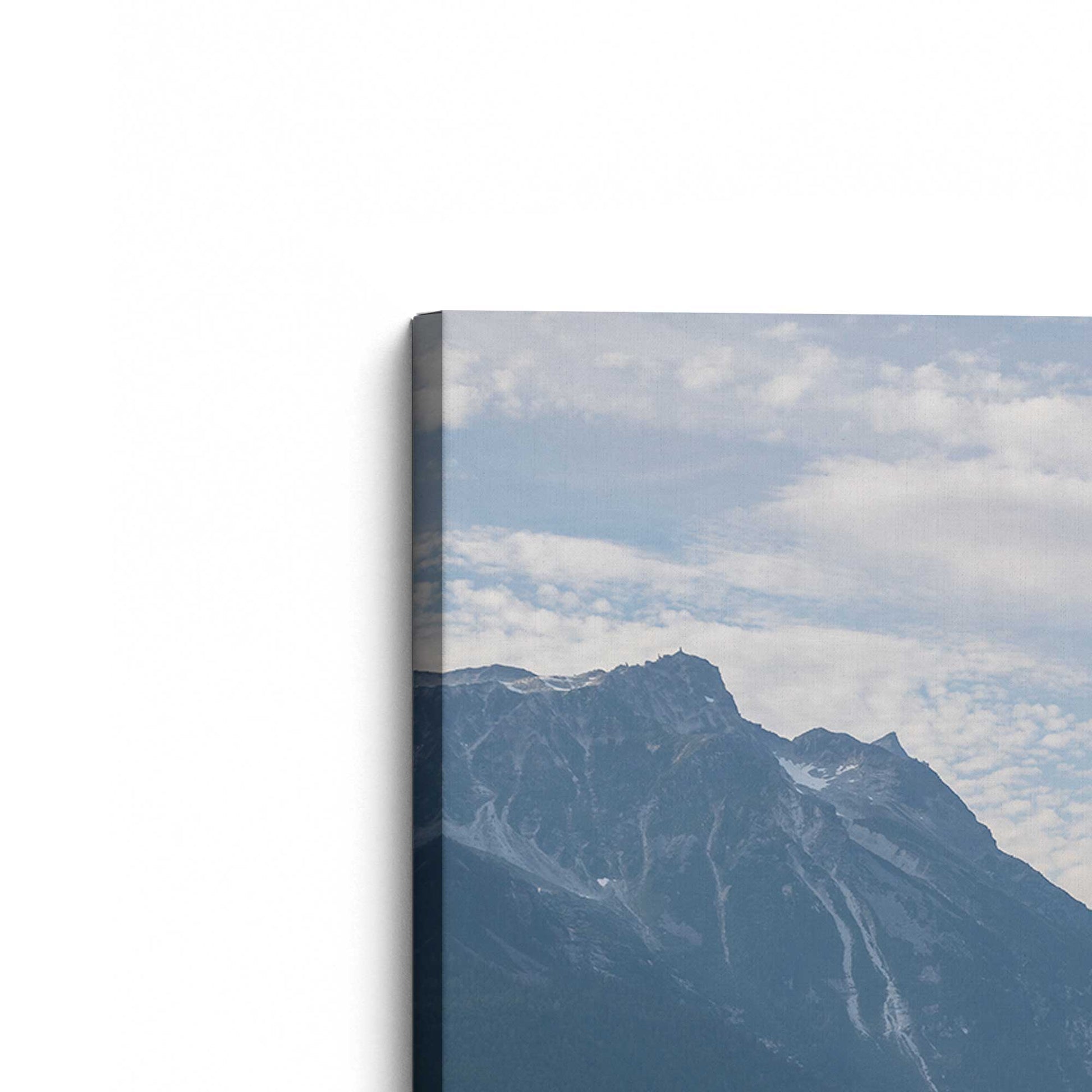 [Color:Stretched Canvas], Picture of the corner of the art