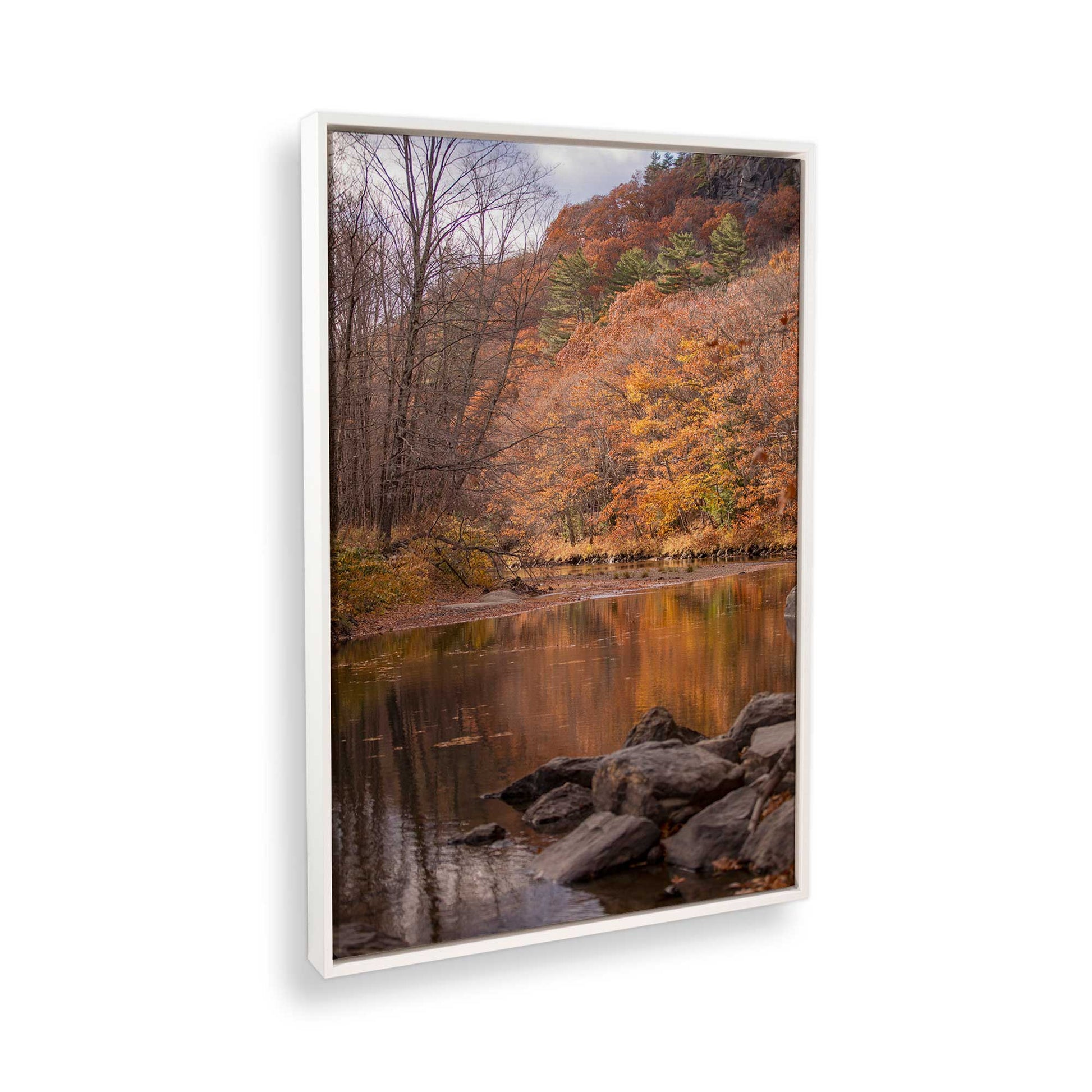 [Color:Opaque White], Picture of the corner of the art