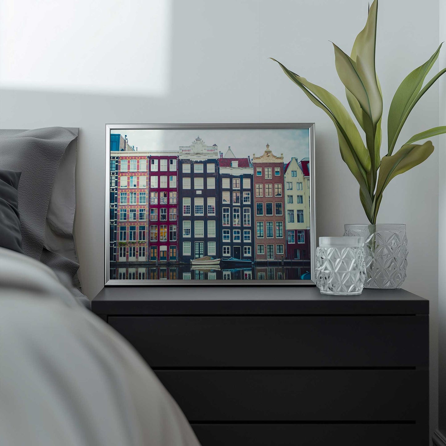 [LIFESTYLE],[SPECIAL], Art in a room