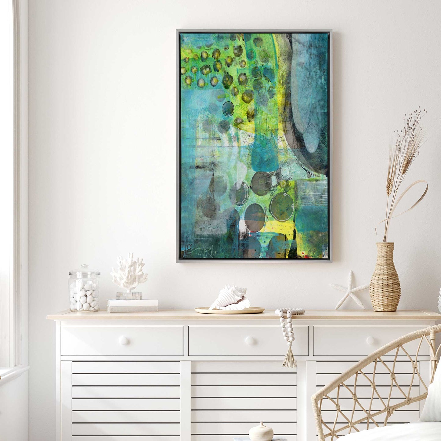 [LIFESTYLE],[SPECIAL],  Picture of art in a roo