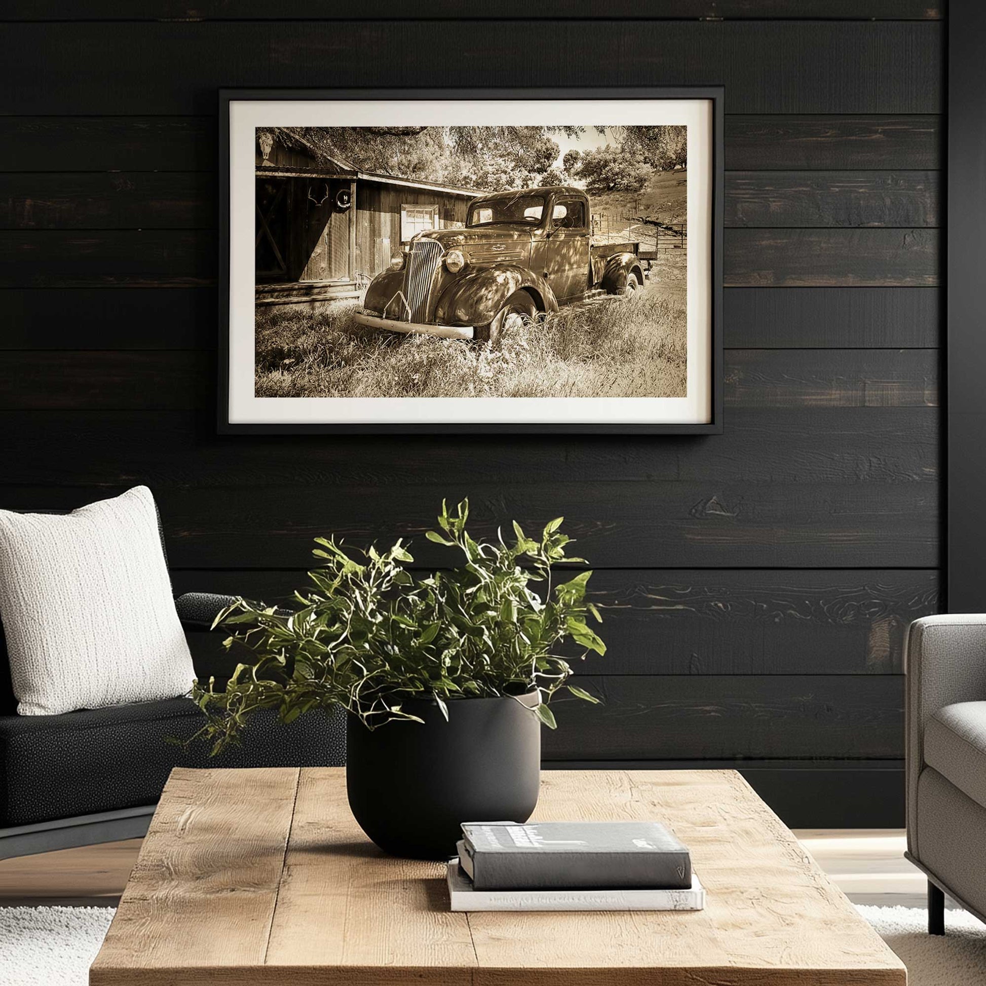 [LIFESTYLE],[SPECIAL],  Picture of art in a roo