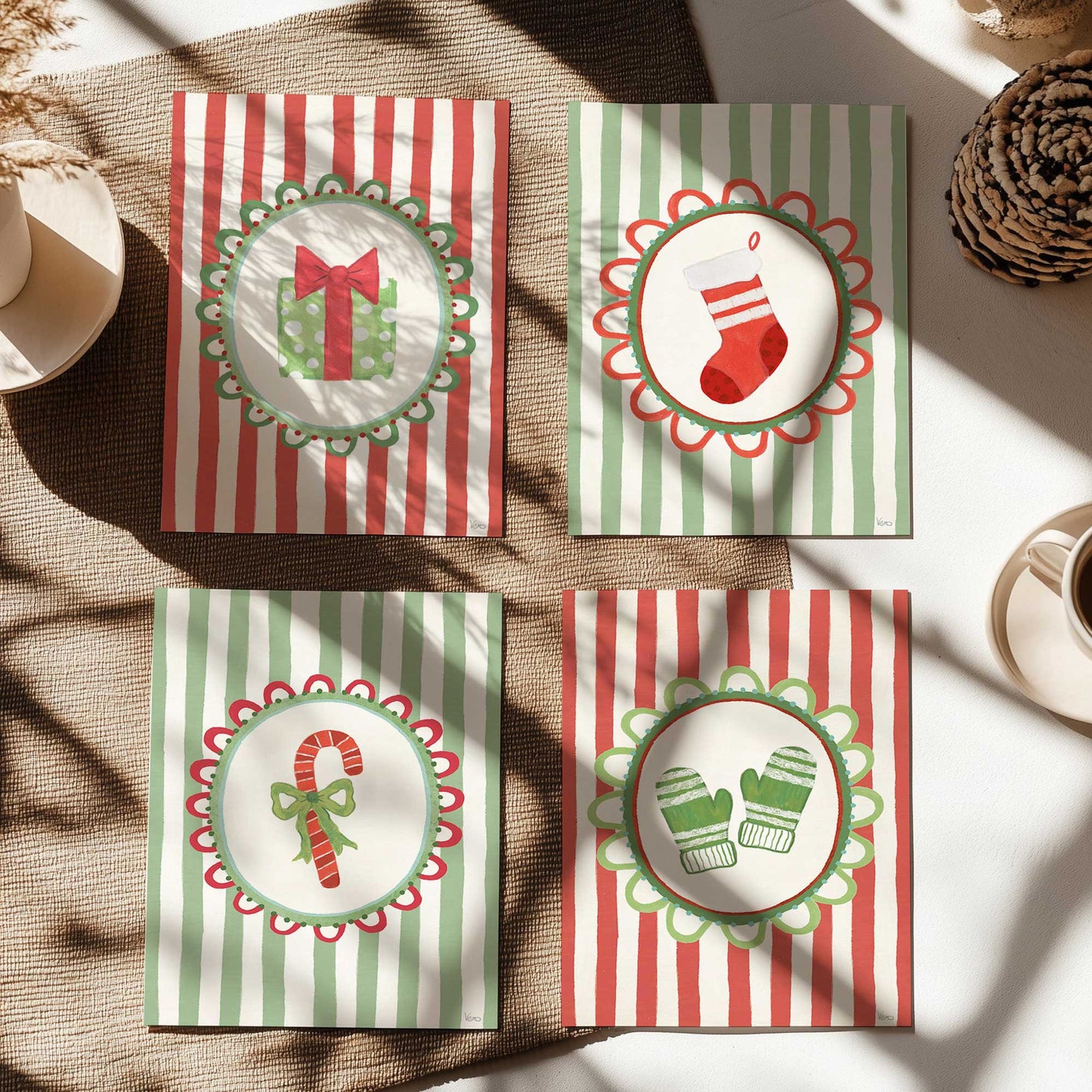 [color:Rolled Print], Picture of art in a room