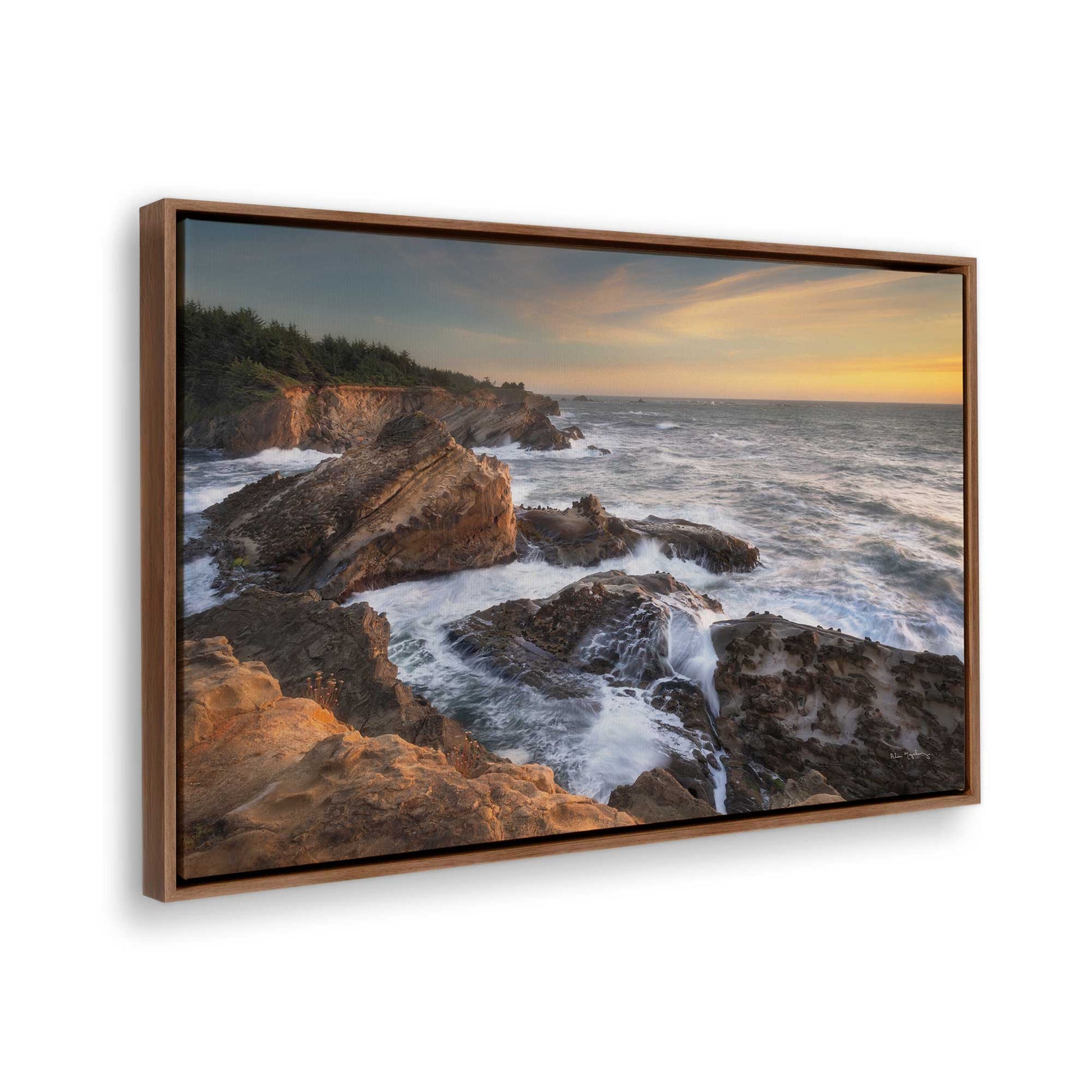 [Color:Walnut], Picture of the corner of the art