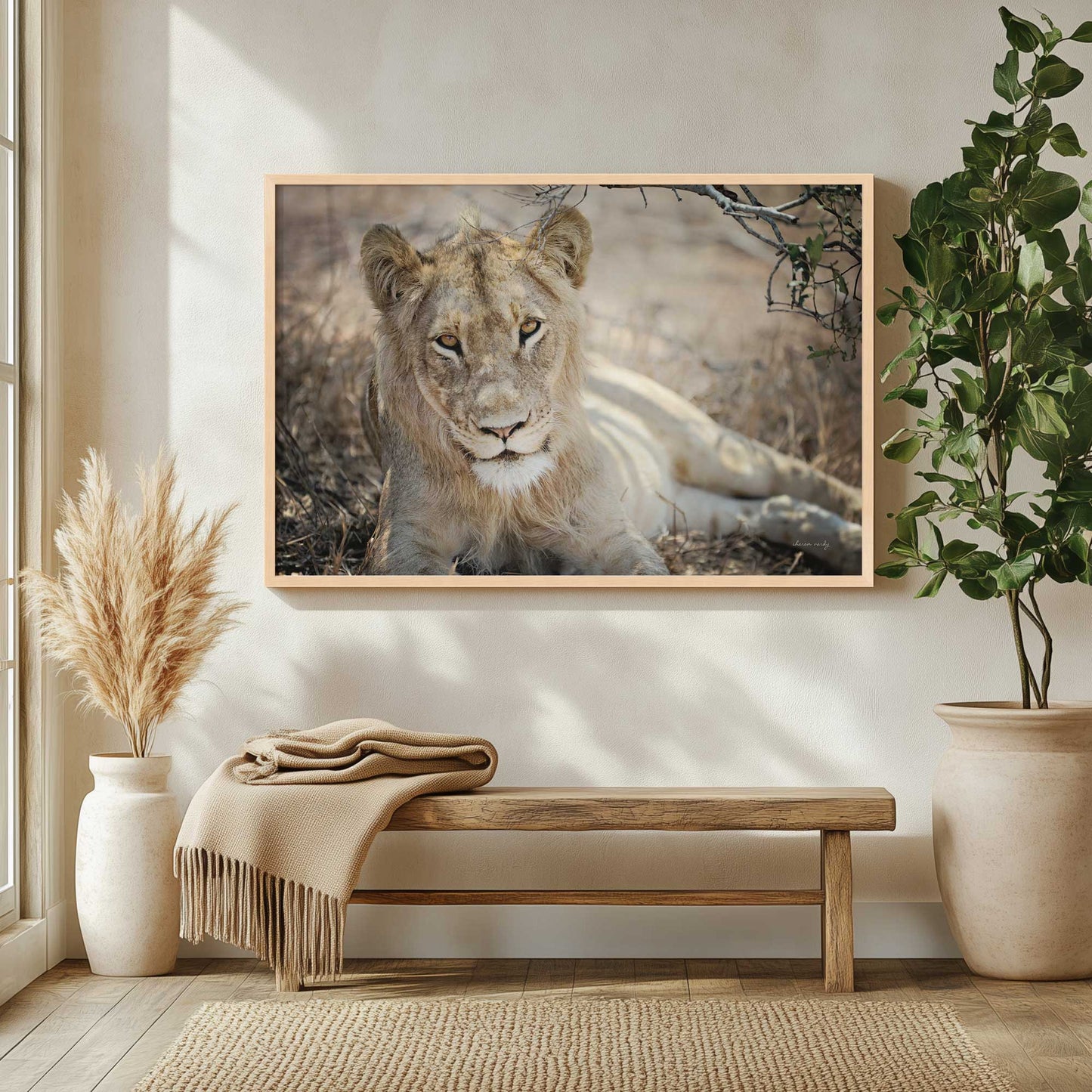 [LIFESTYLE],[SPECIAL], Art in a room