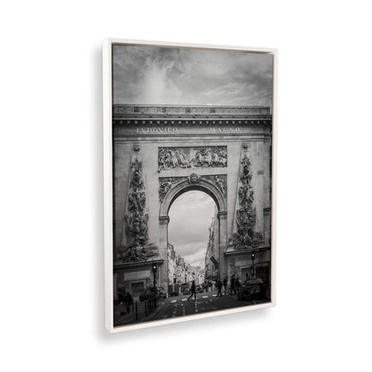 [Color:Opaque White], Picture of the corner of the art
