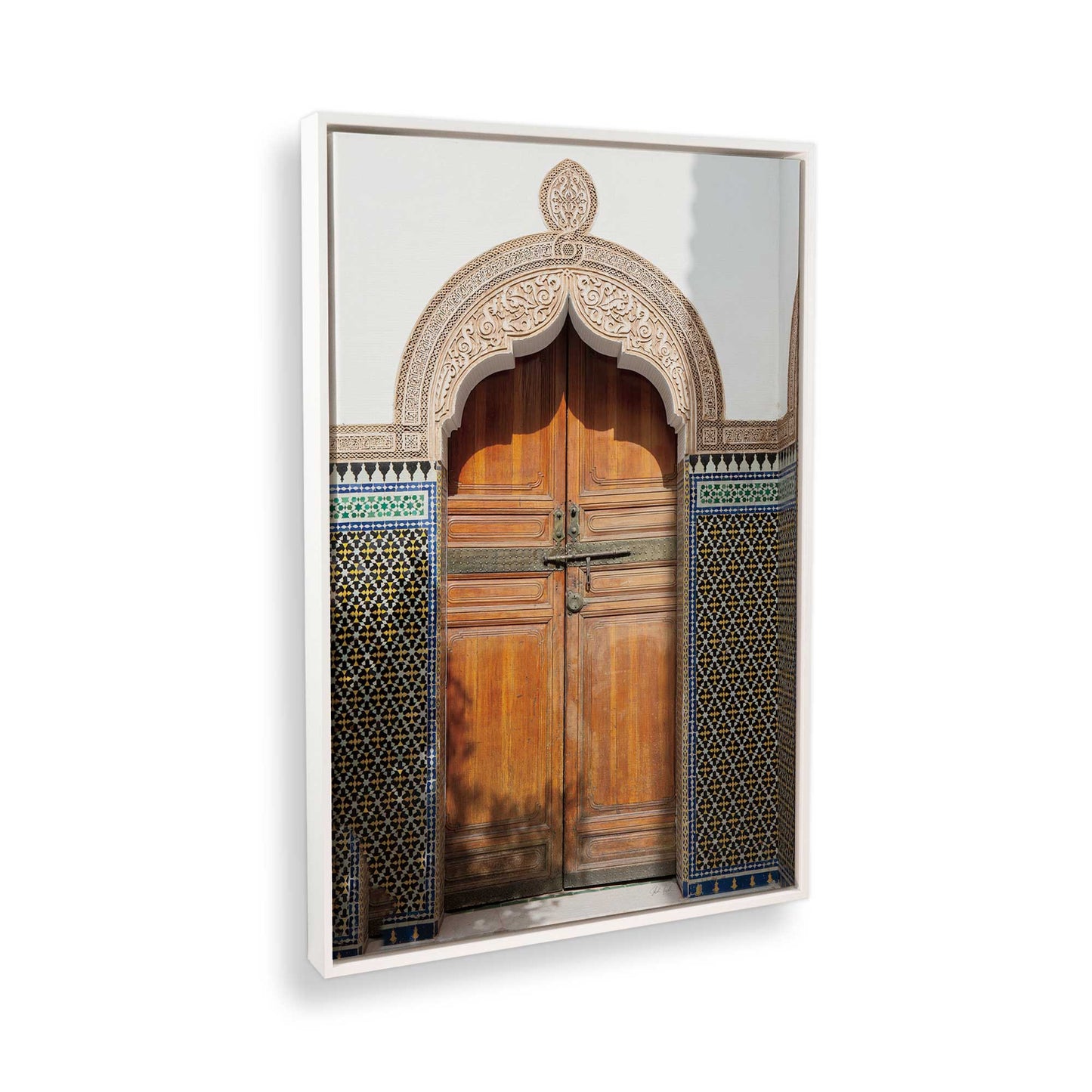 [Color:Opaque White], Picture of the corner of the art