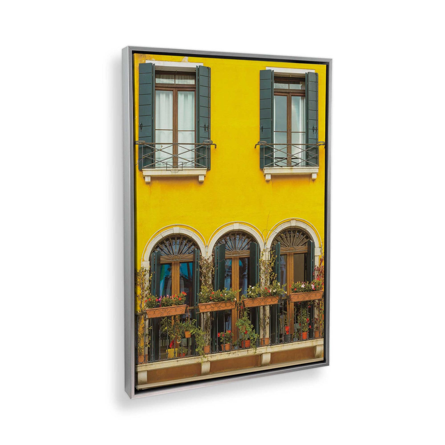 [Color:Polished Chrome], Picture of the corner of the art