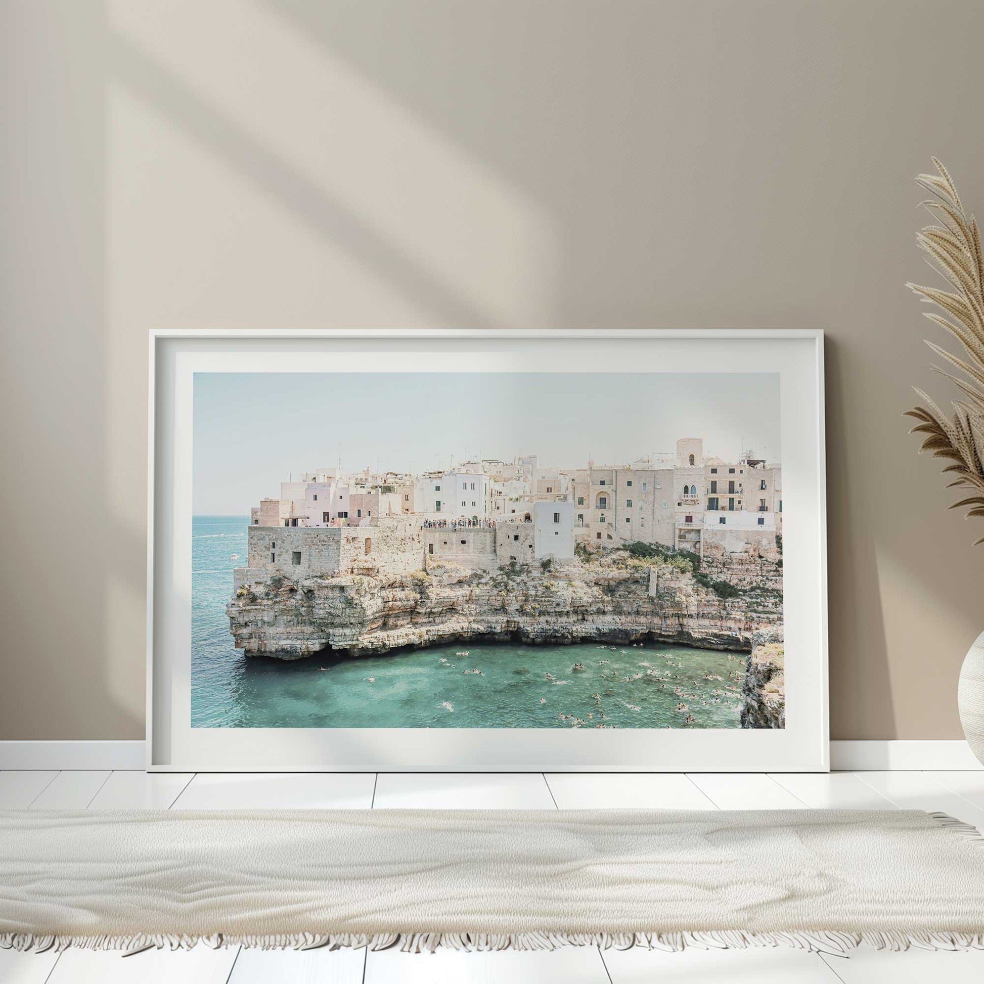 [LIFESTYLE],[SPECIAL],Picture of art in a room