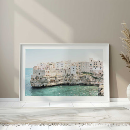 [LIFESTYLE],[SPECIAL],Picture of art in a room