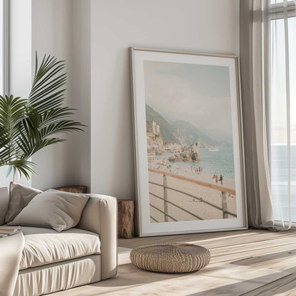 [LIFESTYLE],[SPECIAL],Picture of art in a room