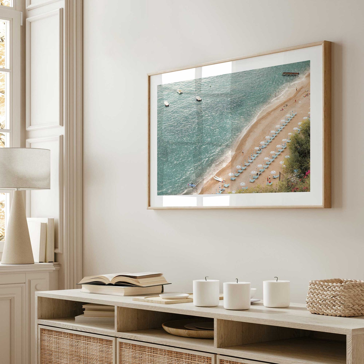 [LIFESTYLE],[SPECIAL],Picture of art in a room